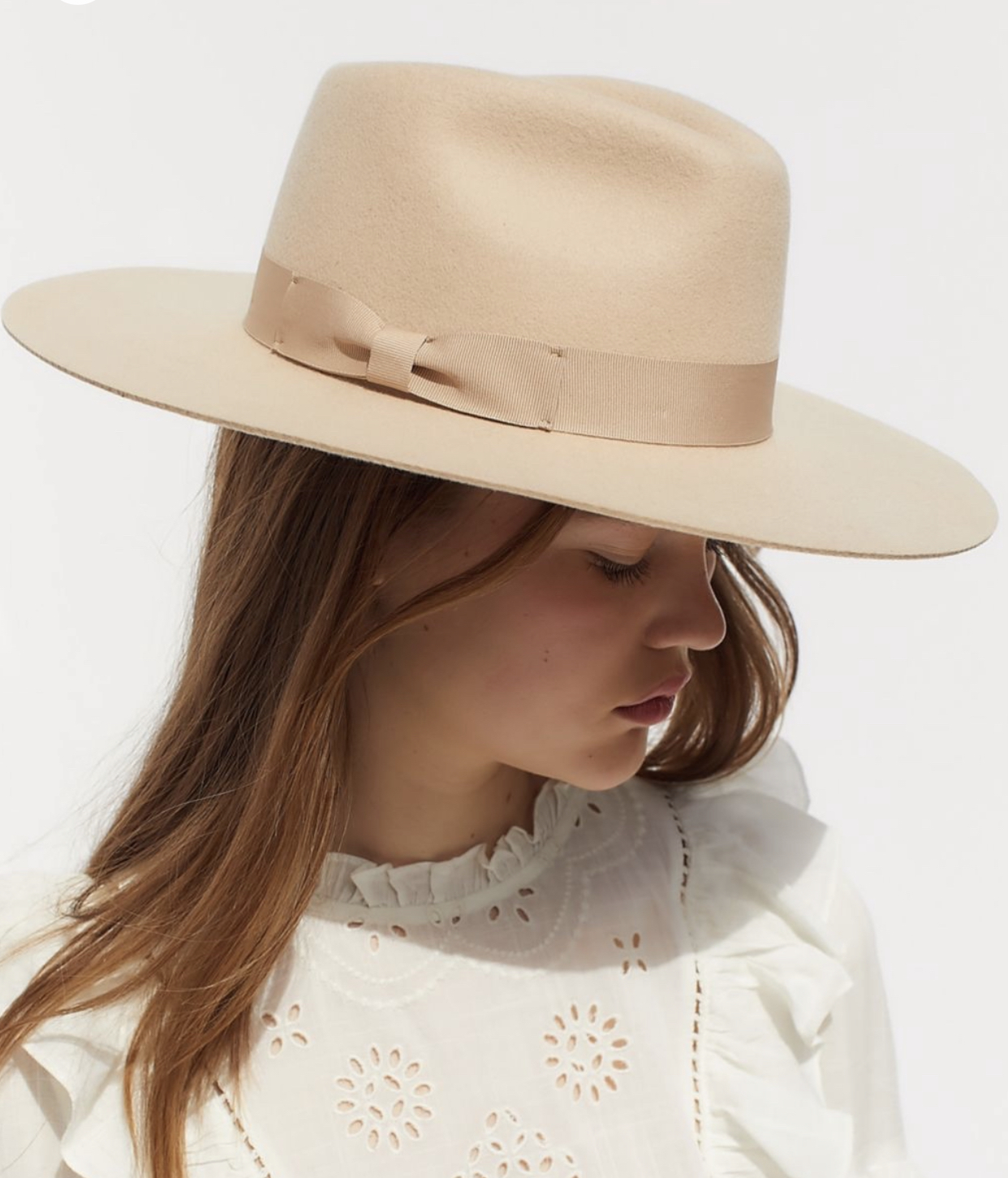 2B8CAA52-0C23-4541-B2D6-2959B4969E2B